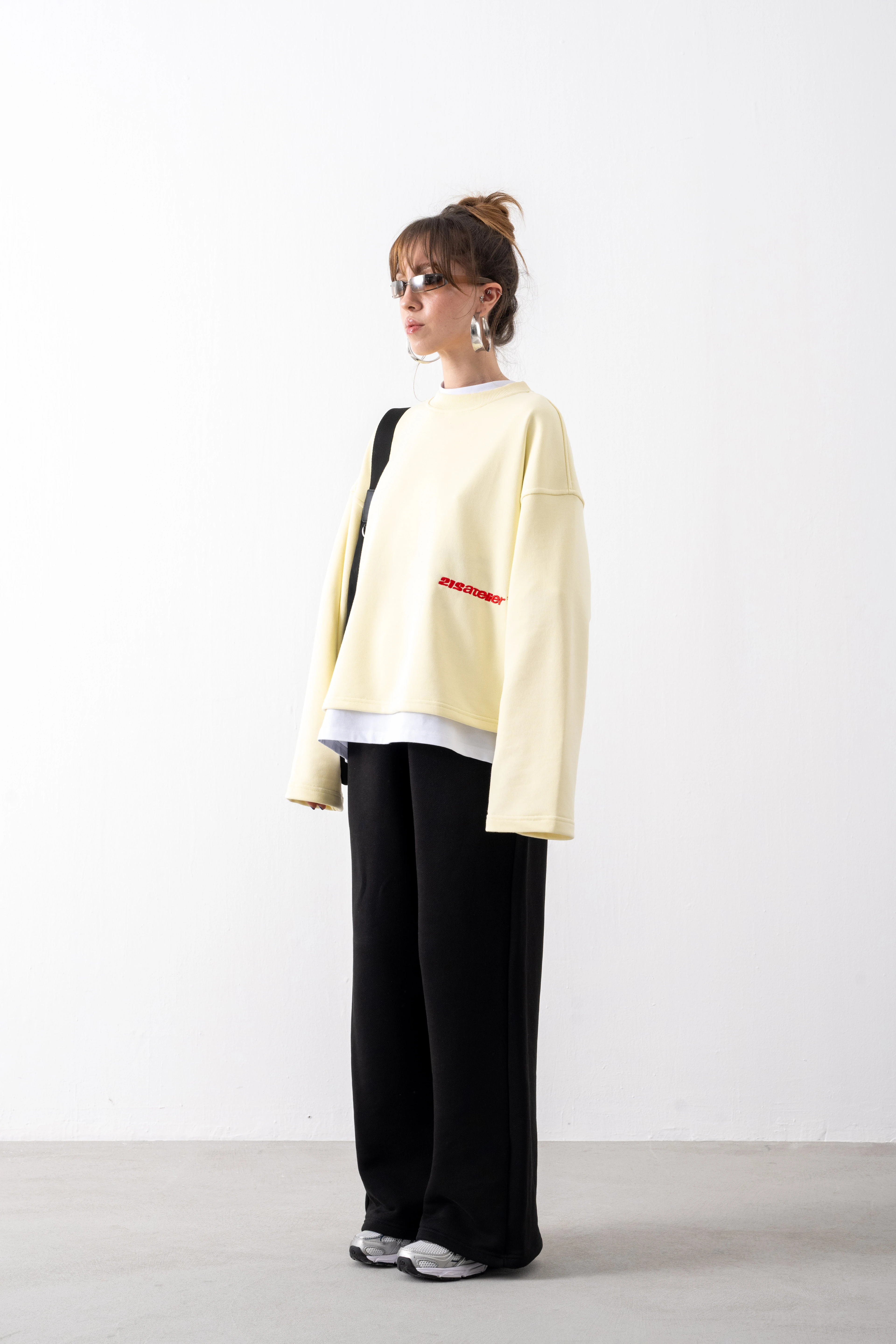 Ekru Cropped Boxy Fit Sweatshirt