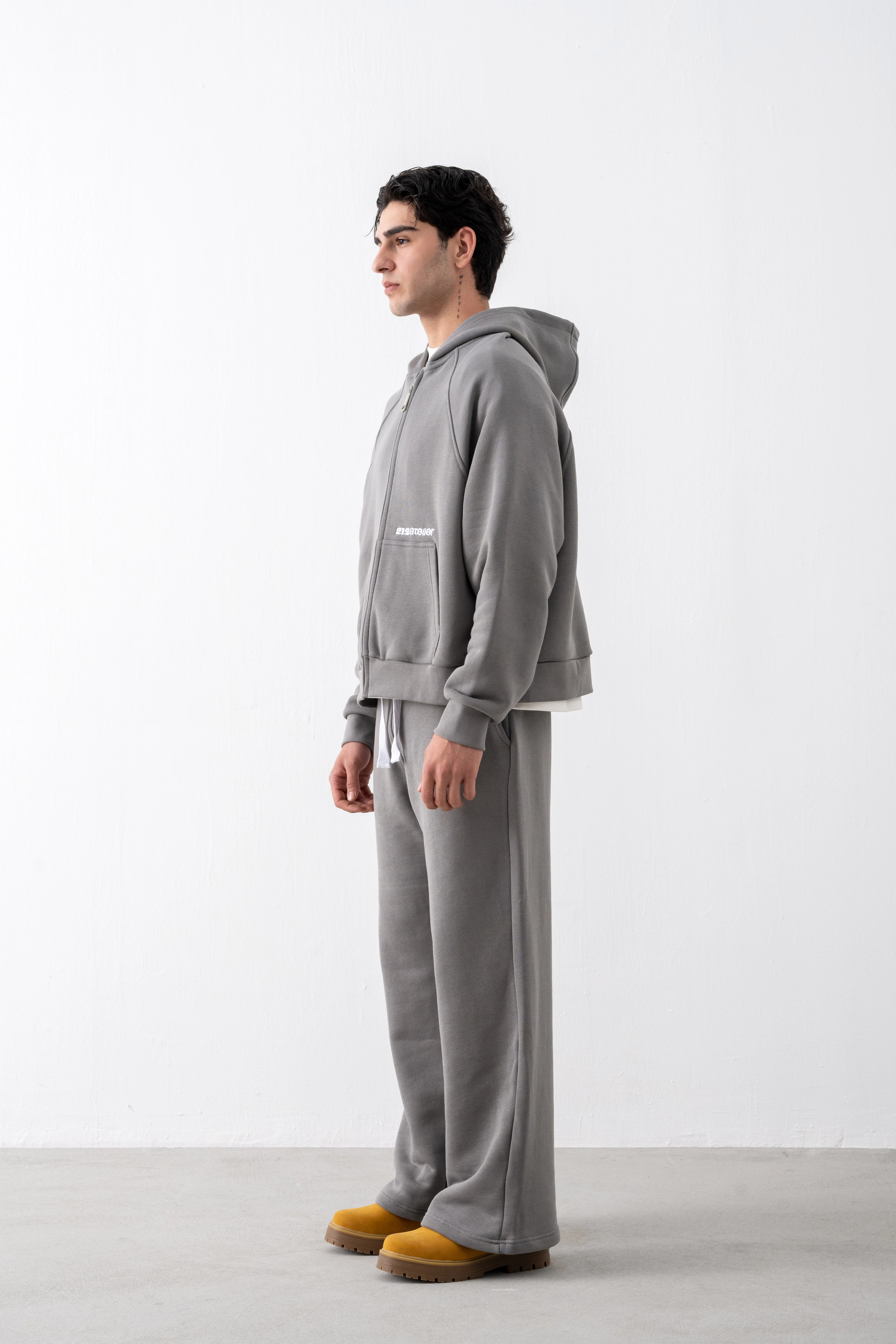 Gri The Core 500 Zip Sweatshirt