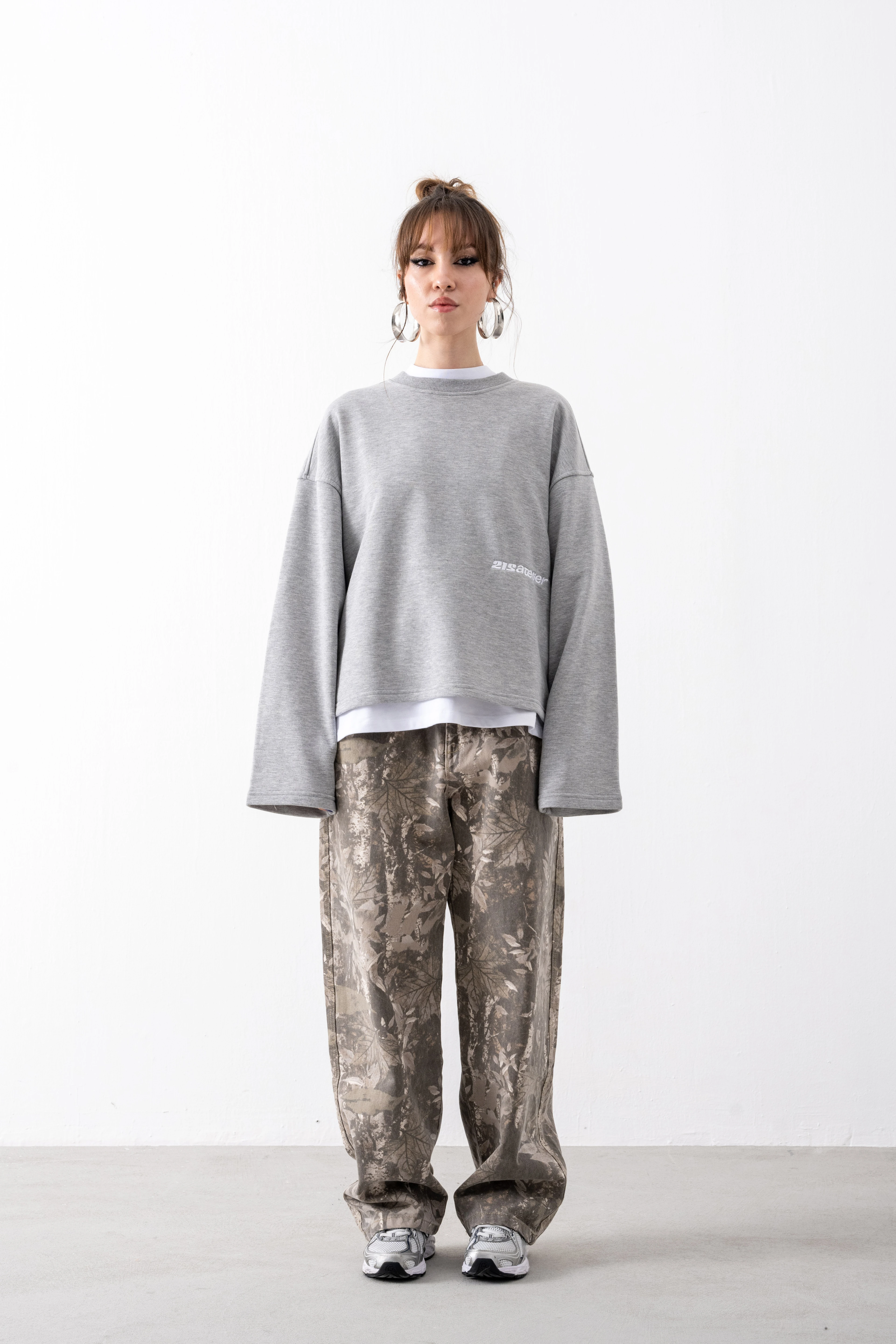 Grimelanj Cropped Boxy Fit Sweatshirt