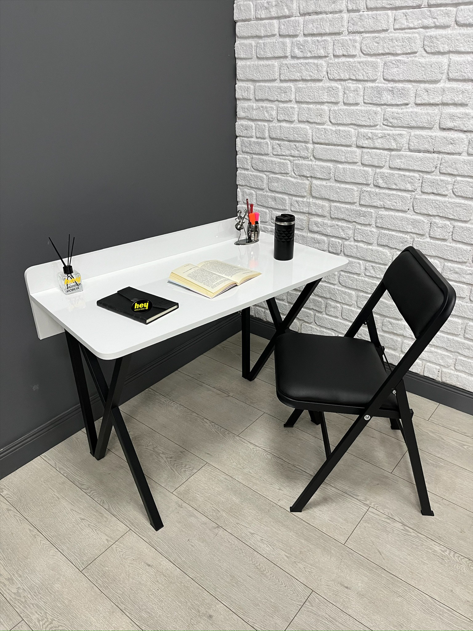 Buse Beyaz Çalışma Masası Ofis Bilgisayar Masası + Katlanır Sandalyeli 103 cm Metal Ayak