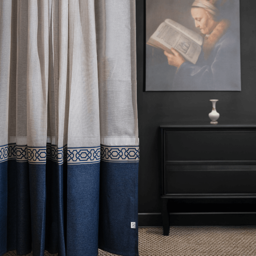 Lacivert Alt Bordürlü Keten Görünümlü Polyester Tül Fon Perde (2 Kanat Perde 160×260 cm)