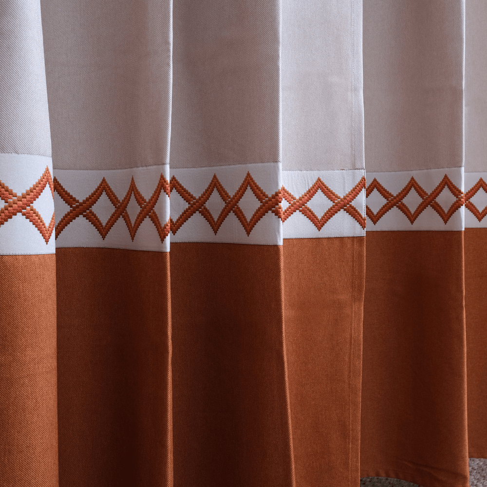 Geometrik Desenli İki Renkli Modern Perde Bordür