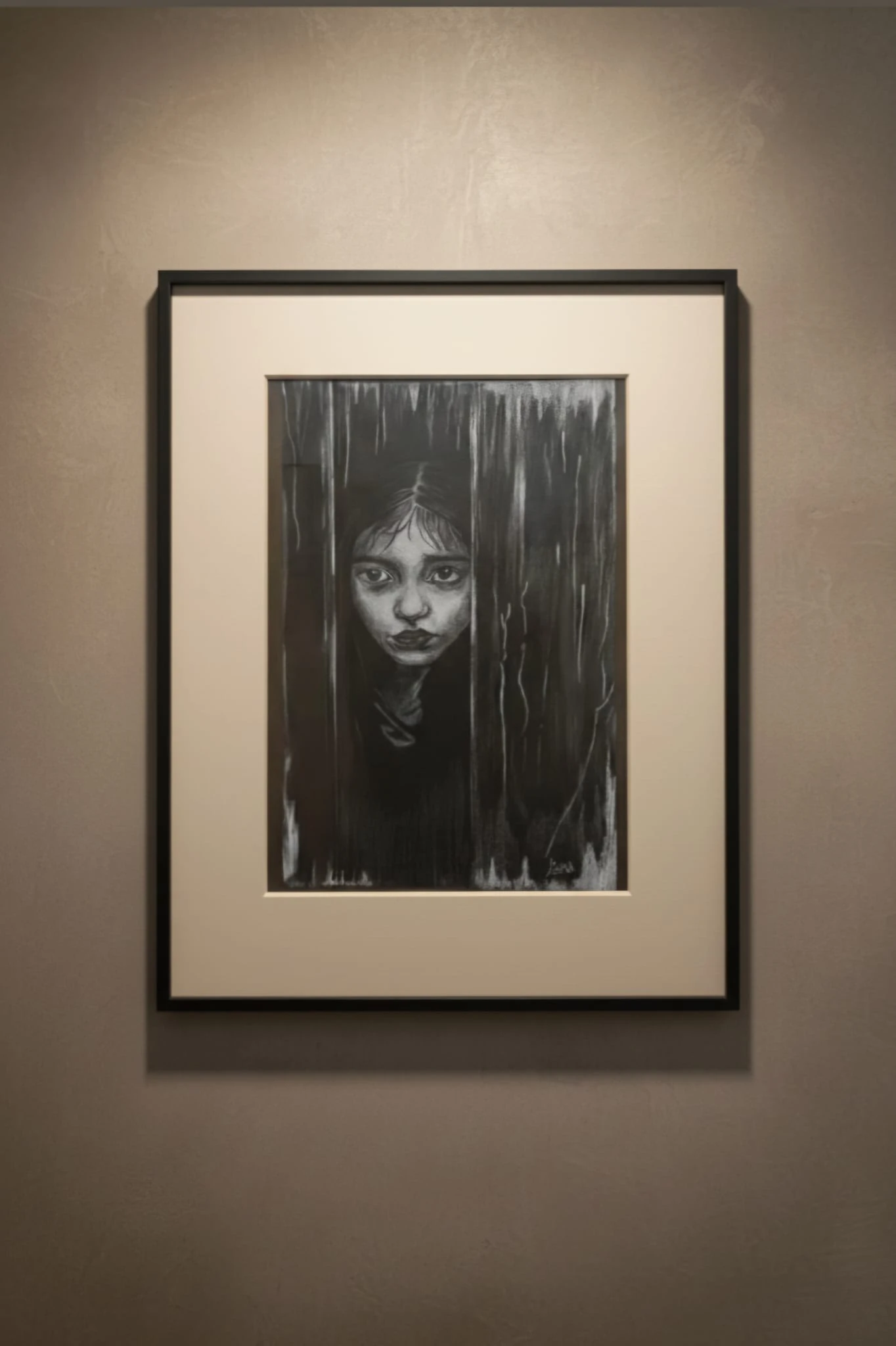 Siyah Kağıt Üzerine Beyaz Kalem Camdaki Kız Tablosu 35x50cm  2003