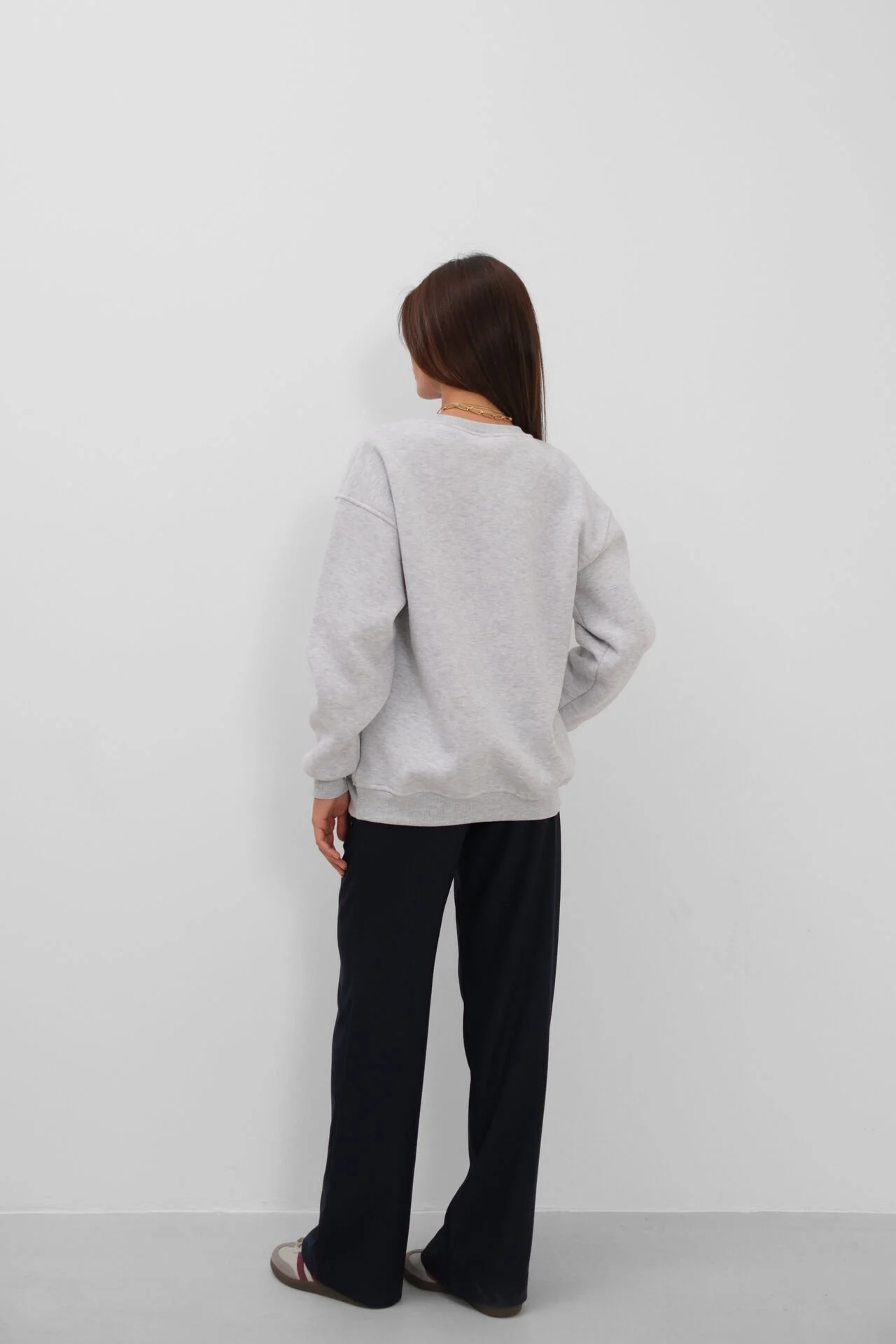Sıfır Yaka Şardonlu Gri Sweatshirt