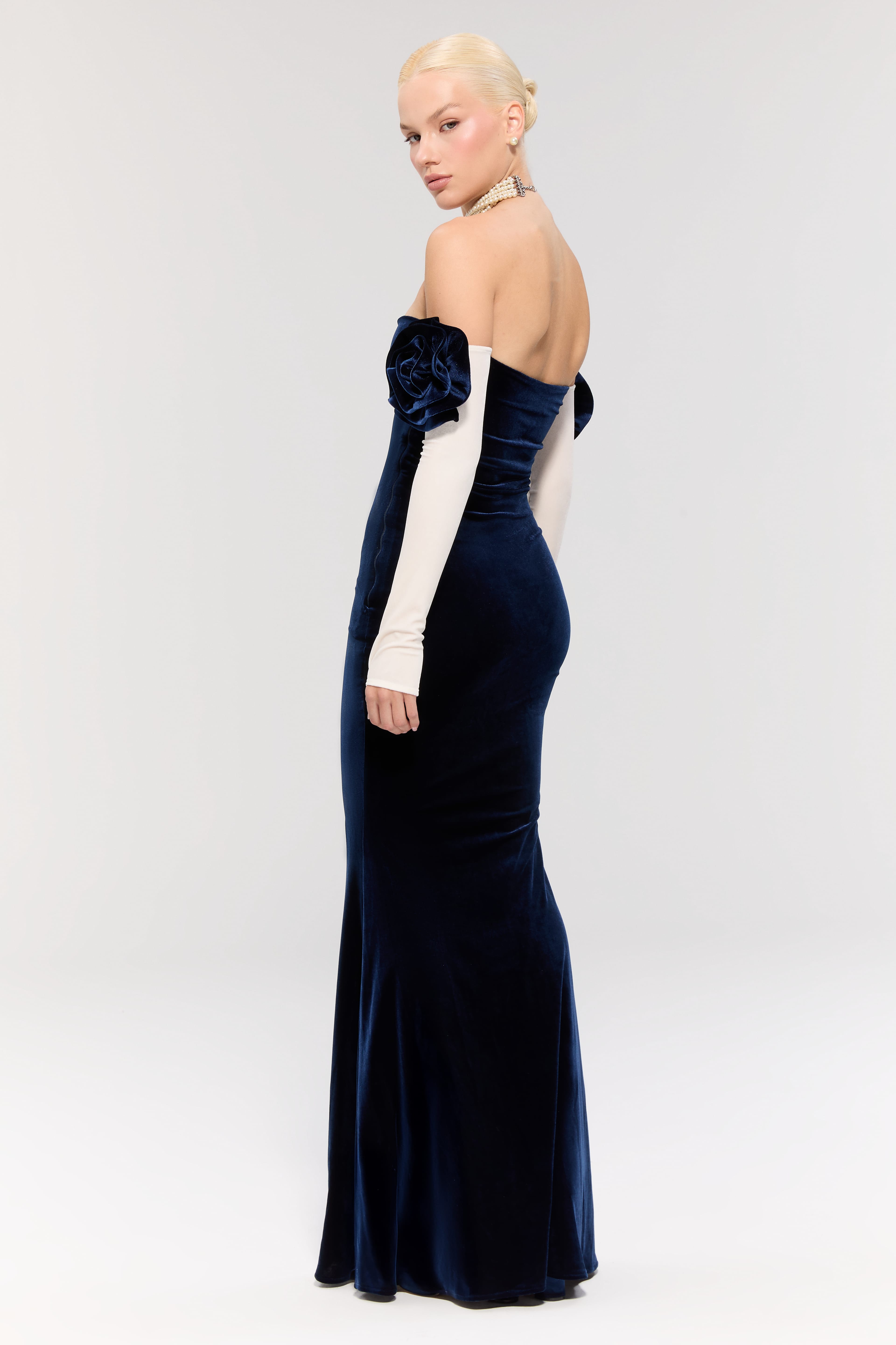 Versailles Rose N&W Gown