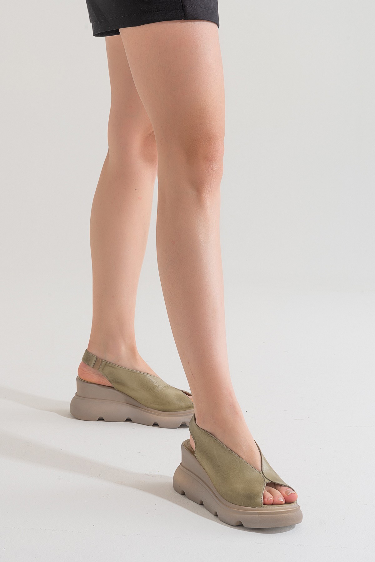 Wella Kadın Dolgu Topuk Sandalet - Yeşil