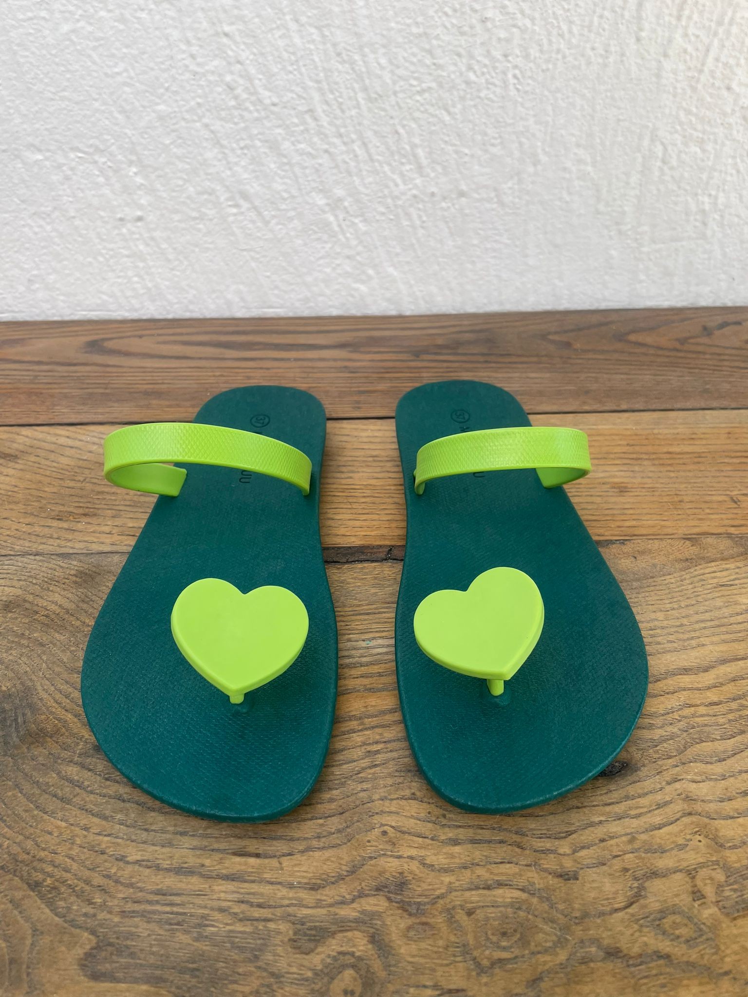 Moochuu Kadın Parmak Arası Plaj Terlik Sweety Heart MCH00YS25008