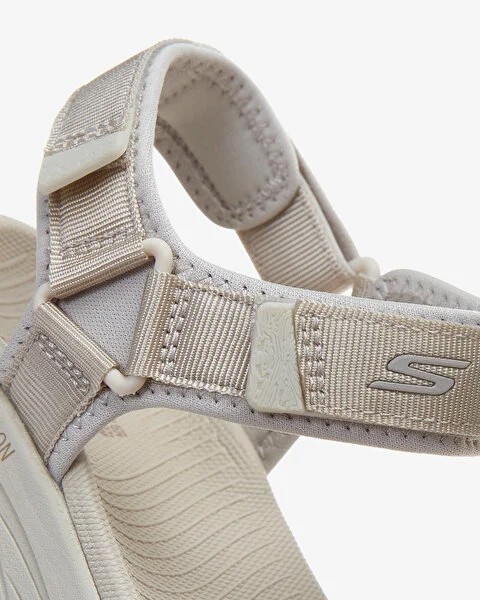 Skechers Max Cushıonıng Lured Kadın Bej Sandalet 140218 NAT