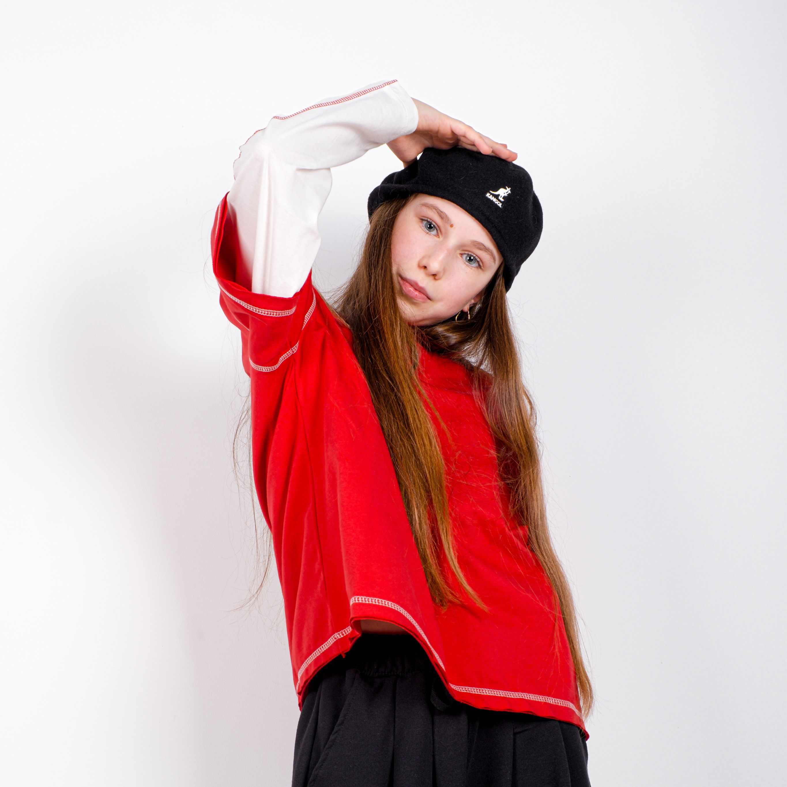 StreetKids Oversize Tişört – Kırmızı (beyaz kollu)  | Çocuk ve Genç - Kız (135-170 cm)