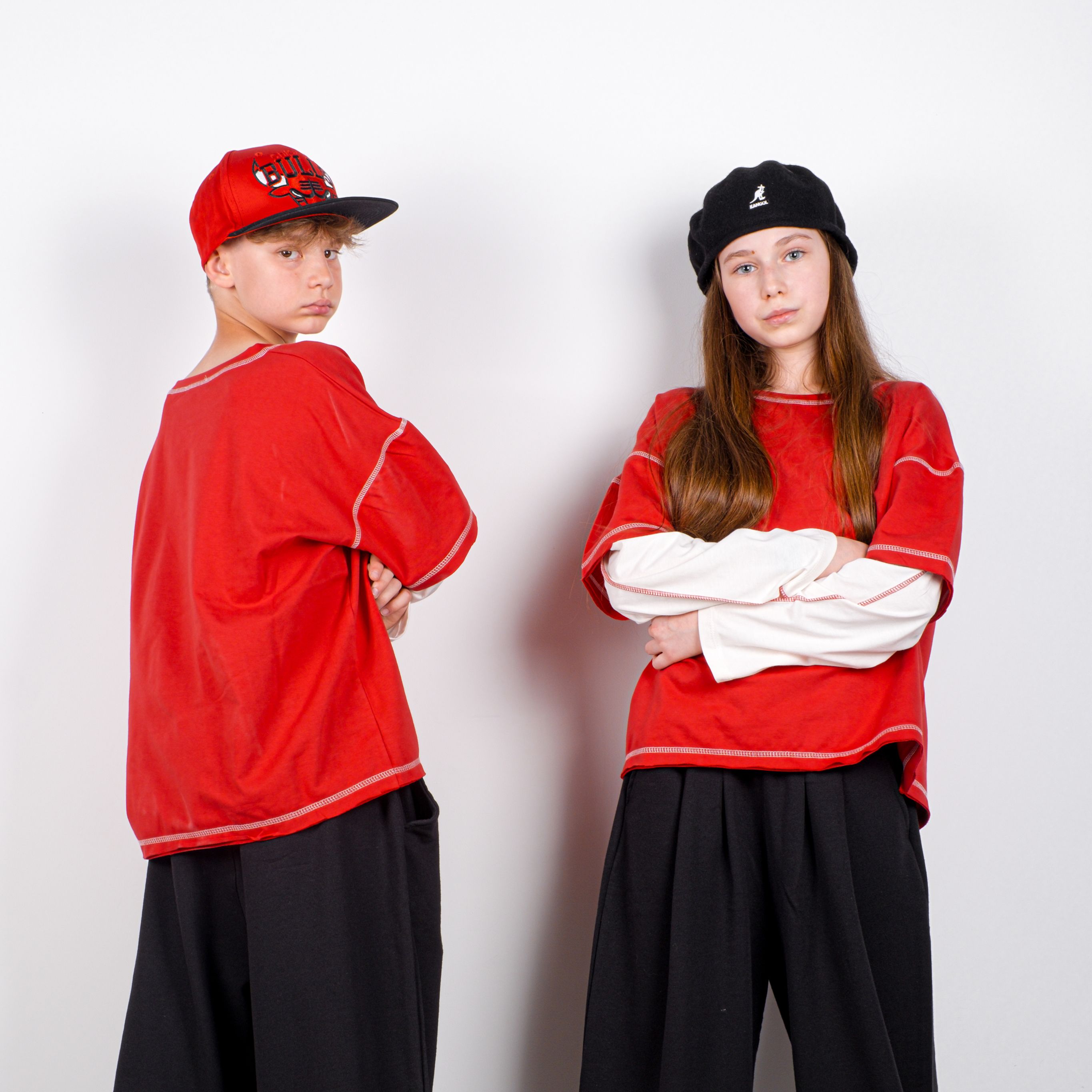 StreetKids Oversize Tişört – Kırmızı (beyaz kollu)  | Çocuk ve Genç - Kız (135-170 cm)