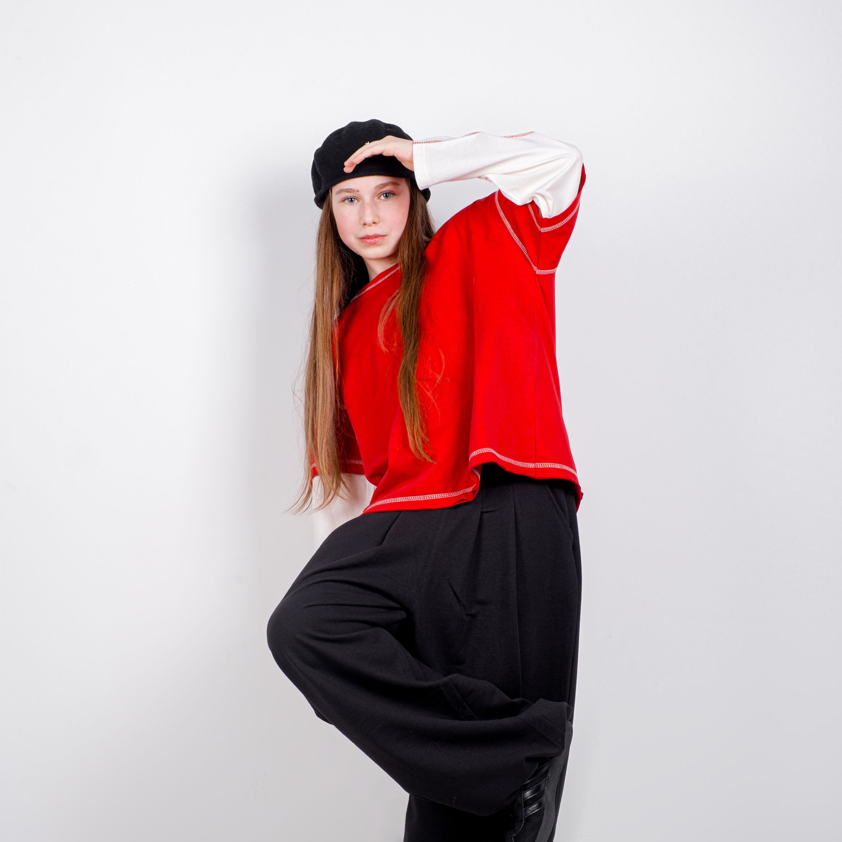 StreetKids Oversize Tişört – Kırmızı (beyaz kollu)  | Çocuk ve Genç - Kız (135-170 cm)