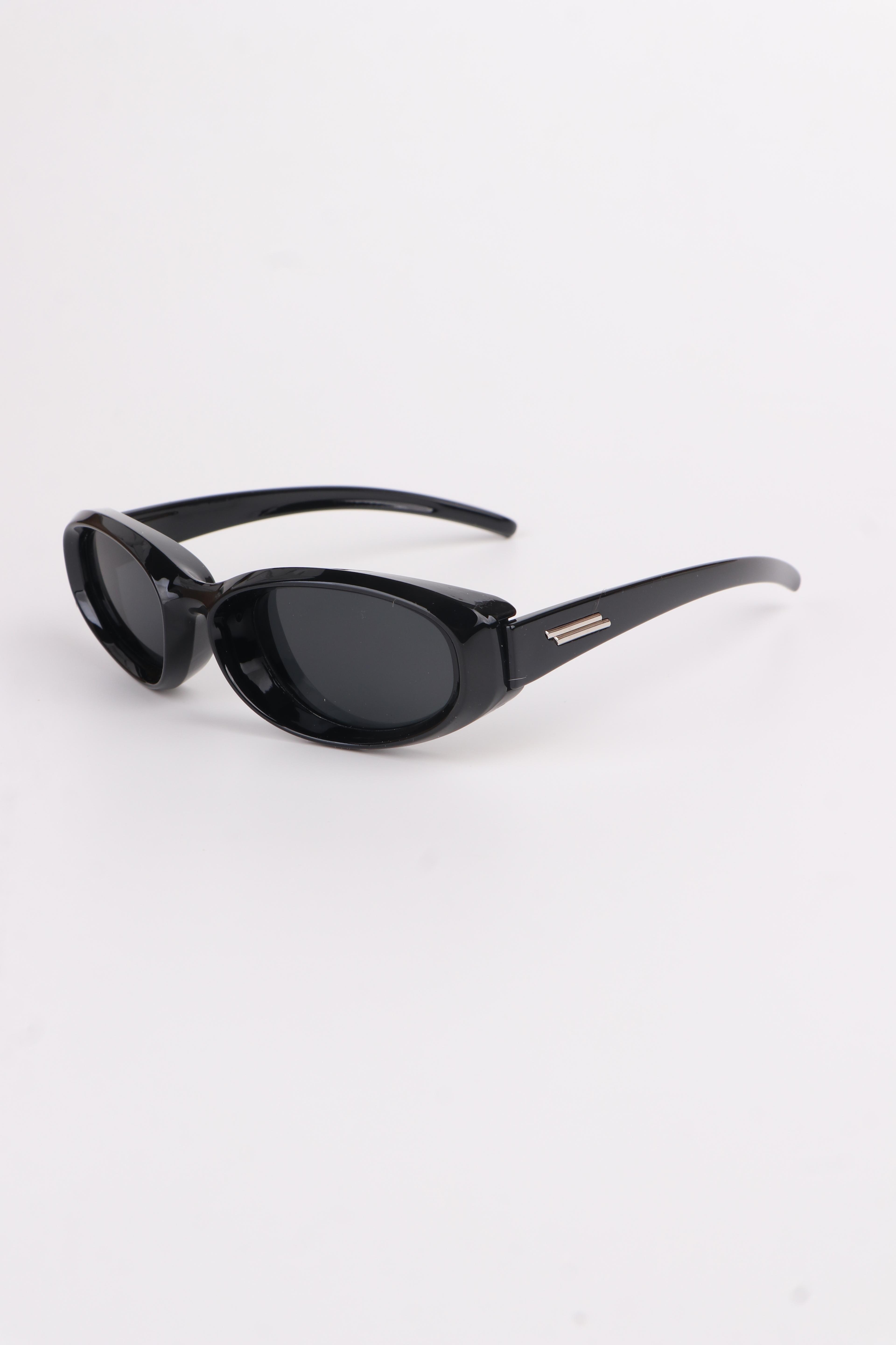 Şeritli Egg Oval Vintage Unisex Model Güneş Gözlüğü - Siyah