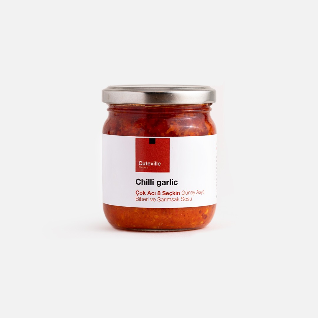 Chilli Garlic – Yağ Bazlı Acı & Sarımsak Sosu (8 SEÇKİN ASYA BİBERİ VE ULA SARIMSAĞI, 180G)
