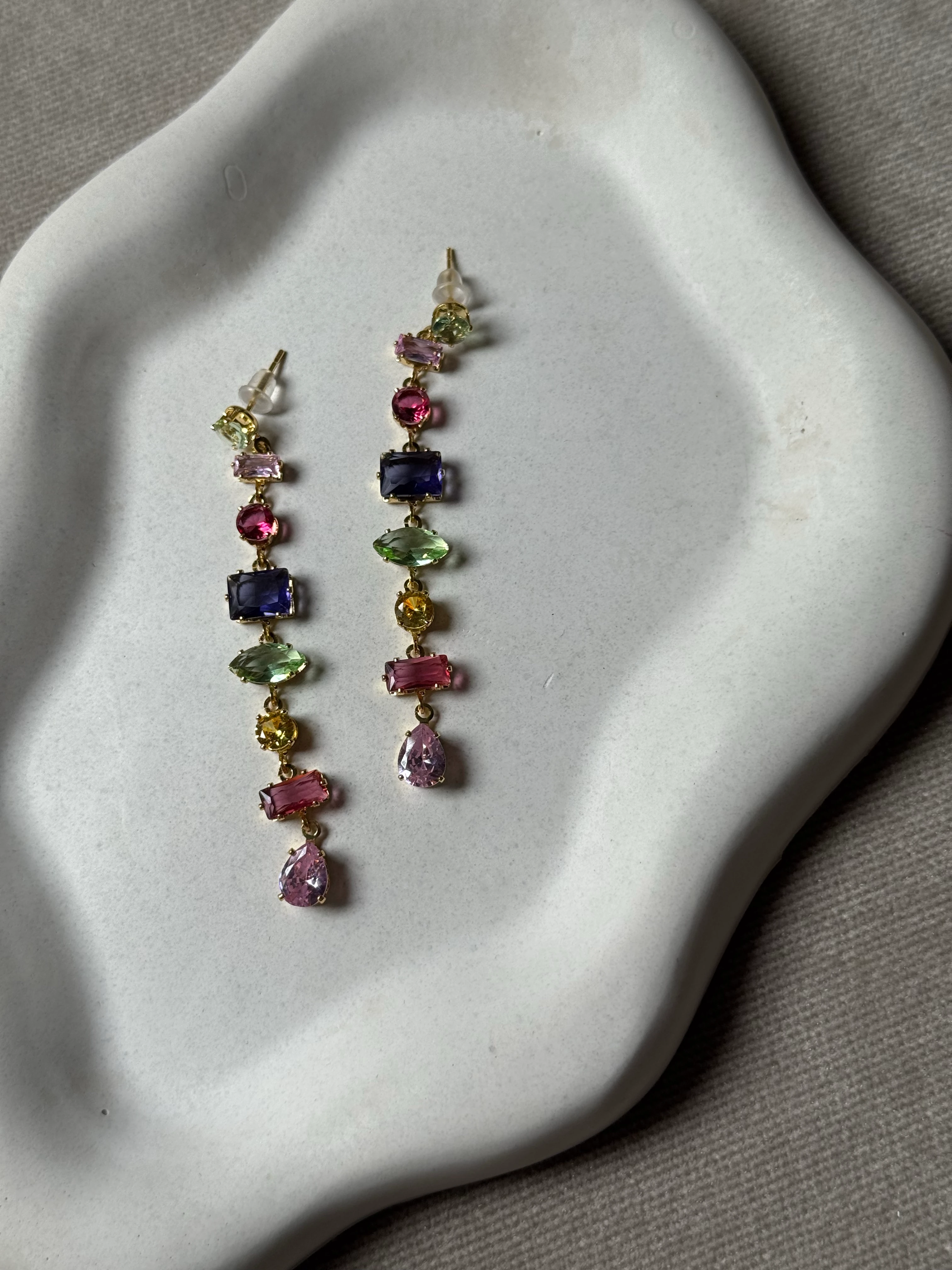 Renkli Taşlı Küpe