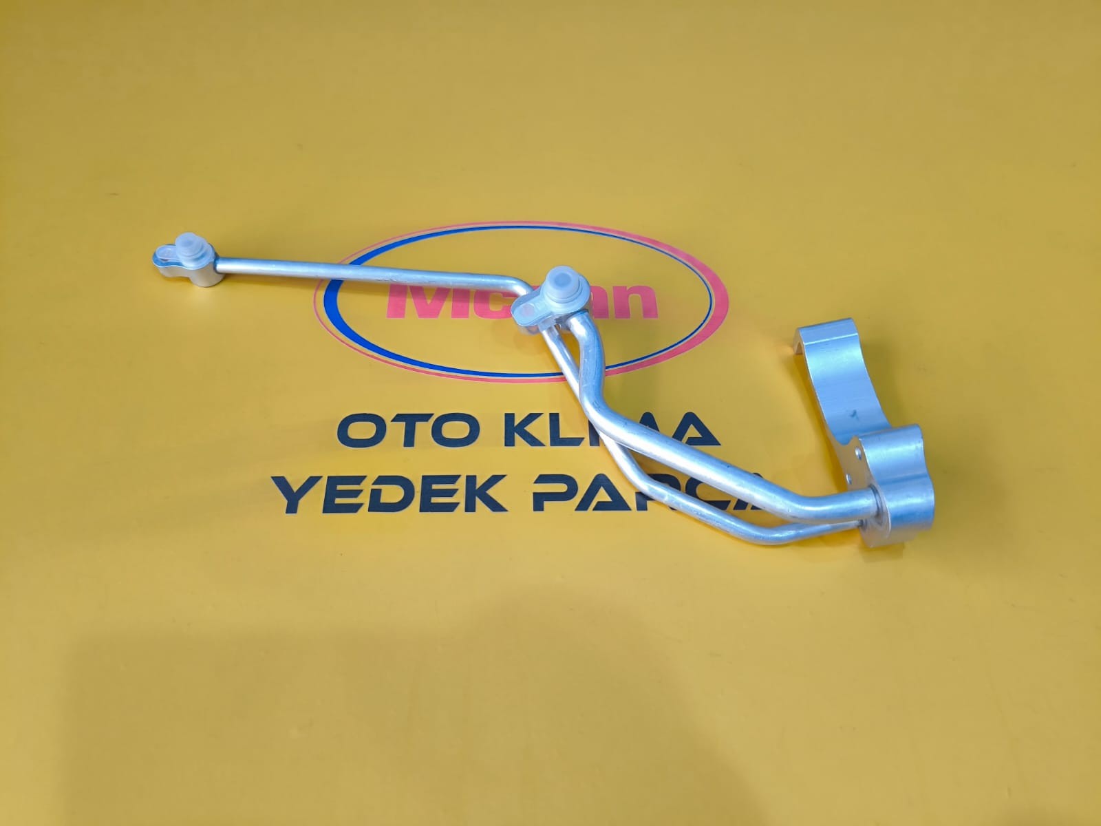Hyundai Accent Blue Radyatörden Çıkan Çatak Klima Hortumu