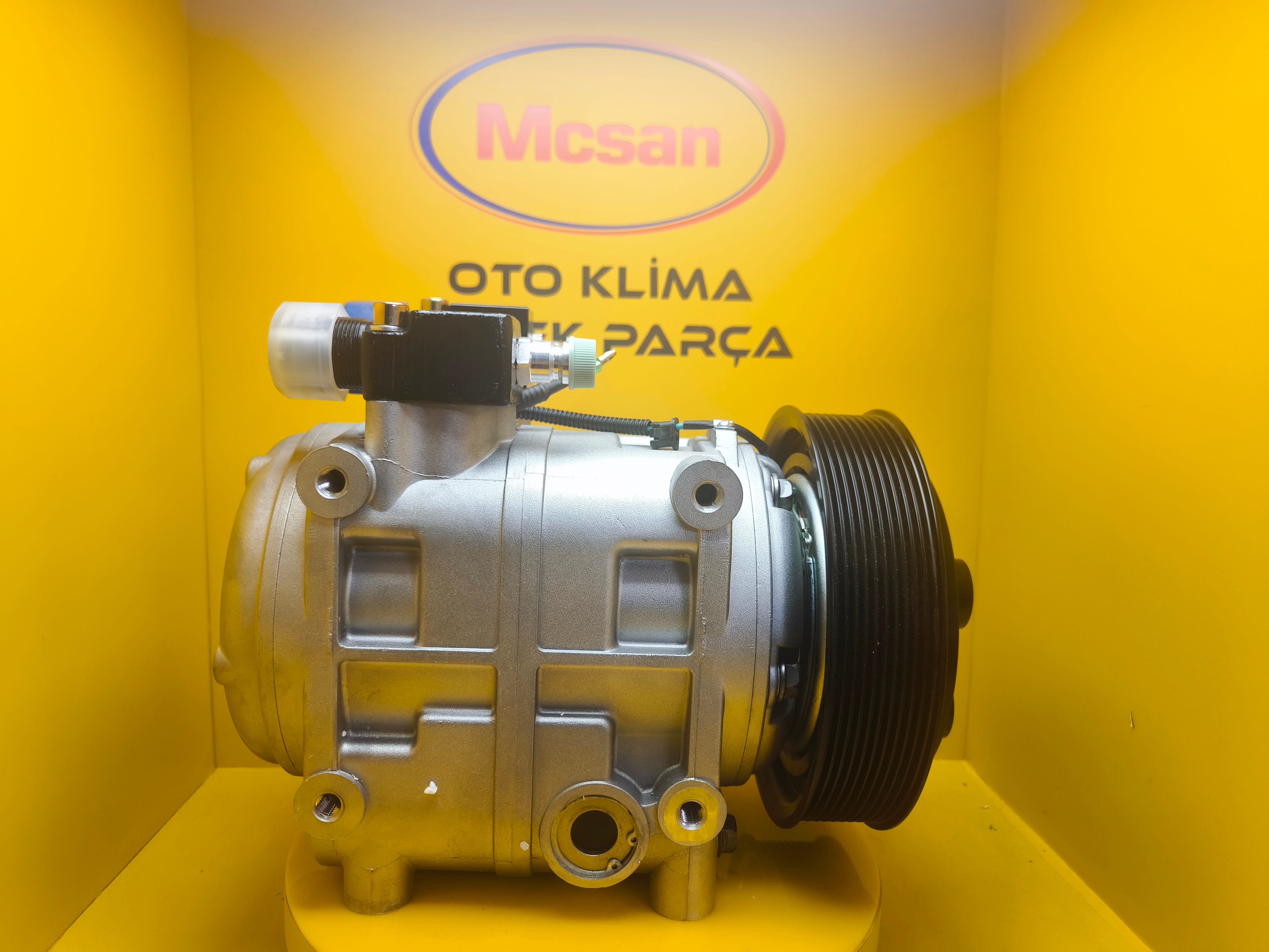 TM31 24V 8 PK Üniversal Klima Kompresörü