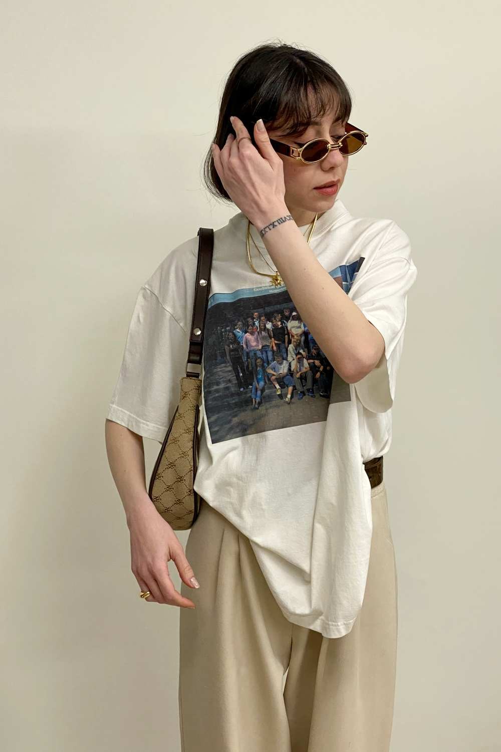 T-SHIRT