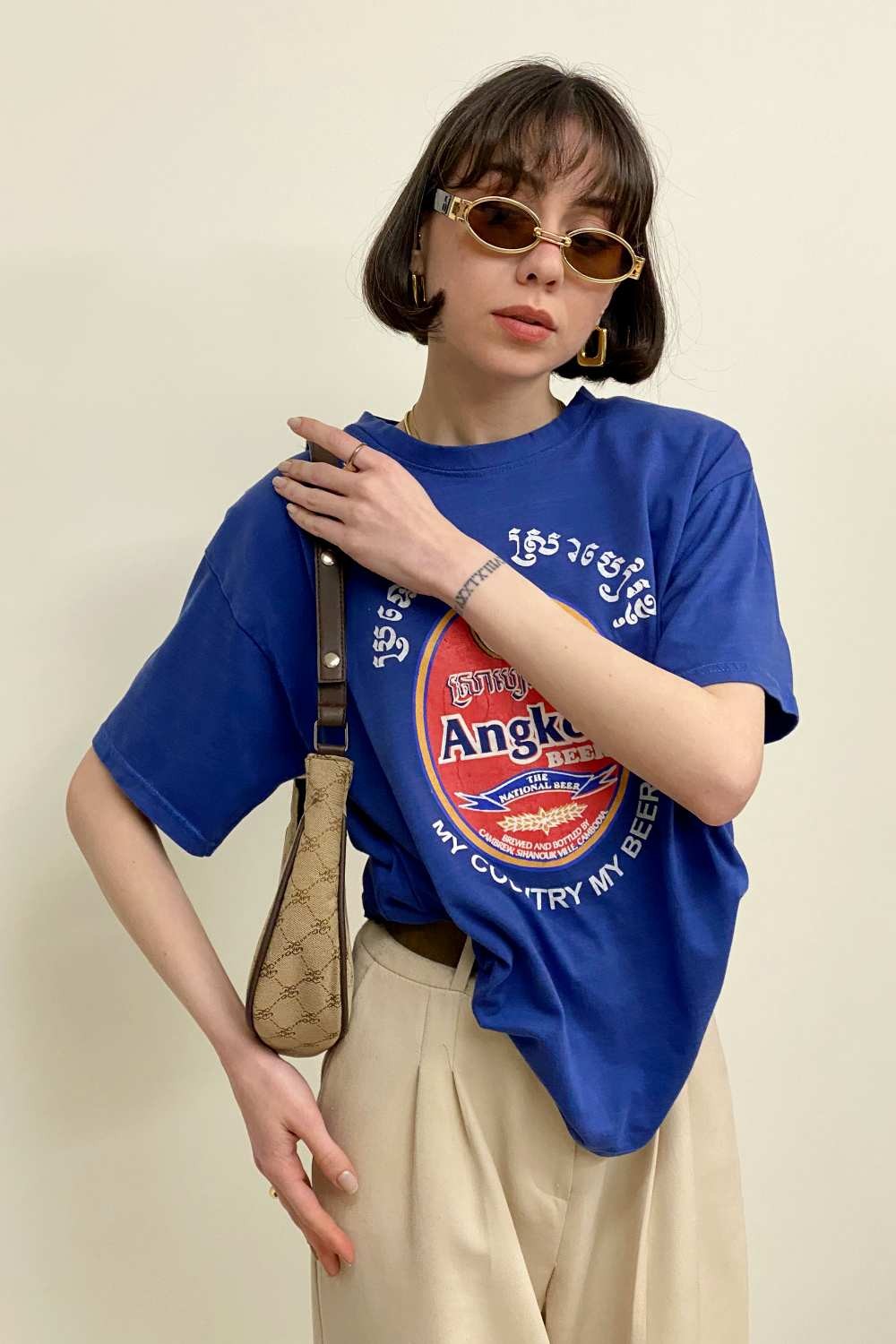 T-SHIRT