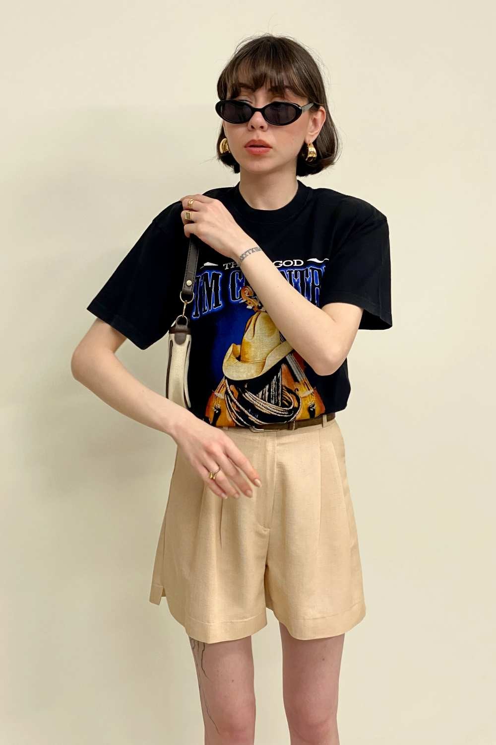 T-SHIRT