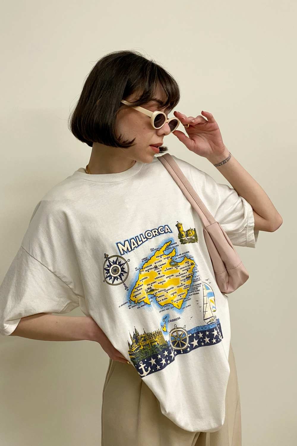 T-SHIRT