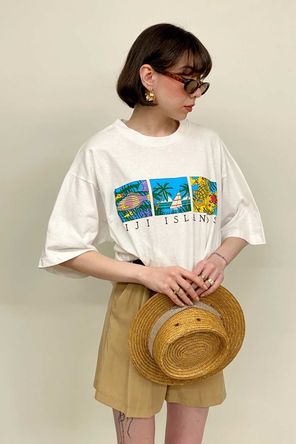 T-SHIRT