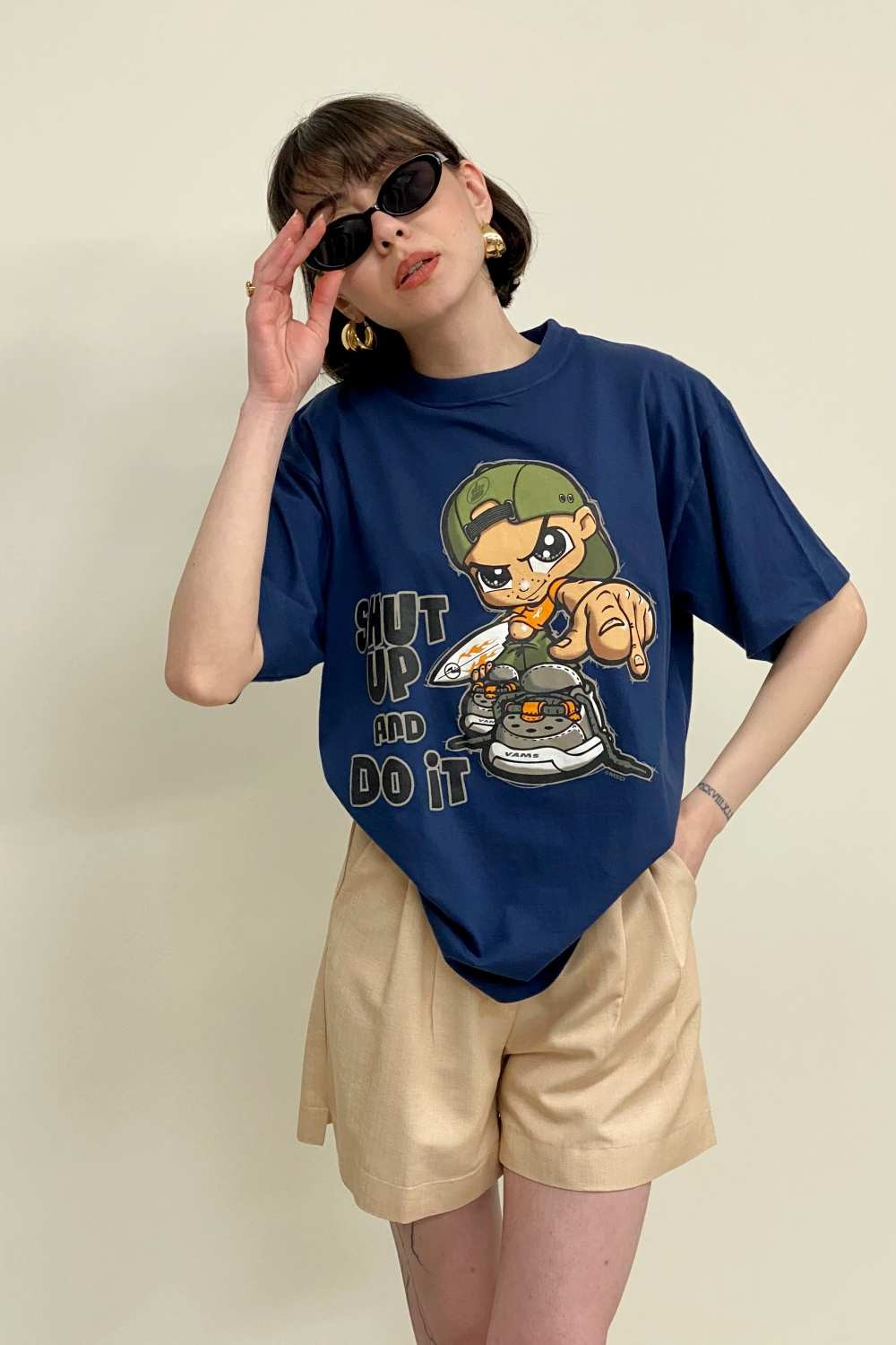 T-SHIRT