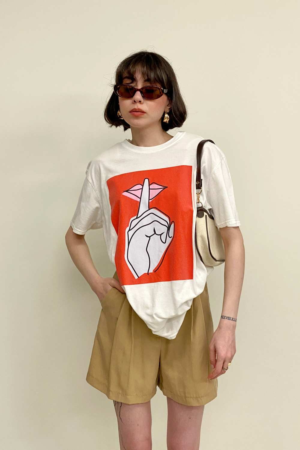 T-SHIRT