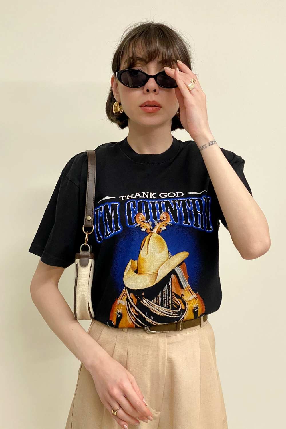 T-SHIRT