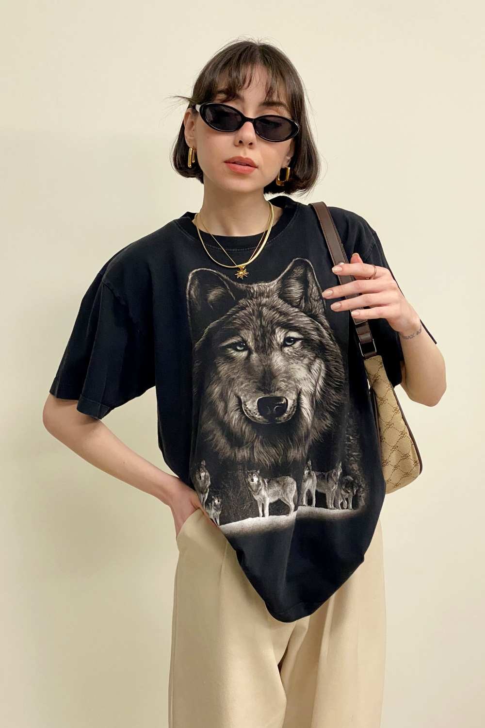 T-SHIRT