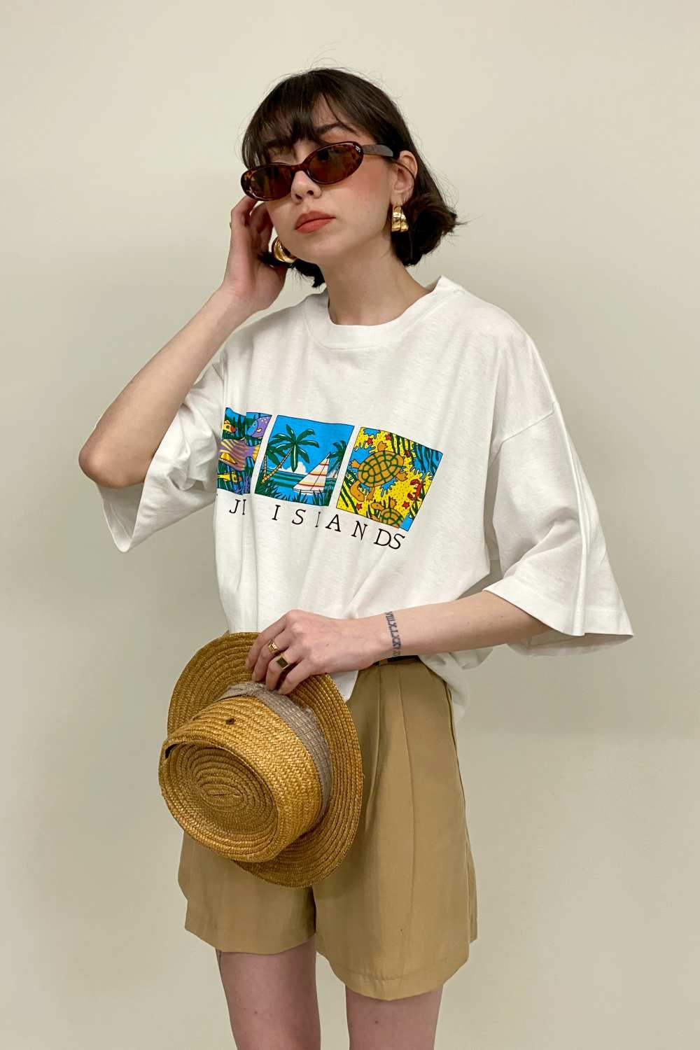 T-SHIRT