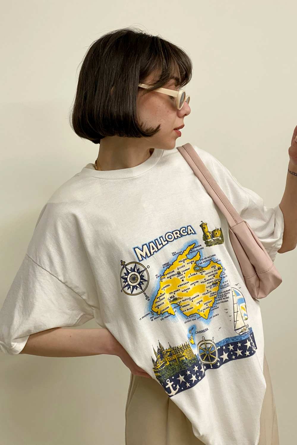 T-SHIRT