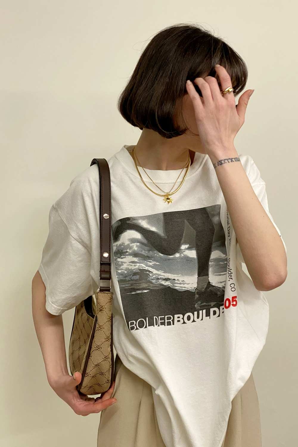 T-SHIRT