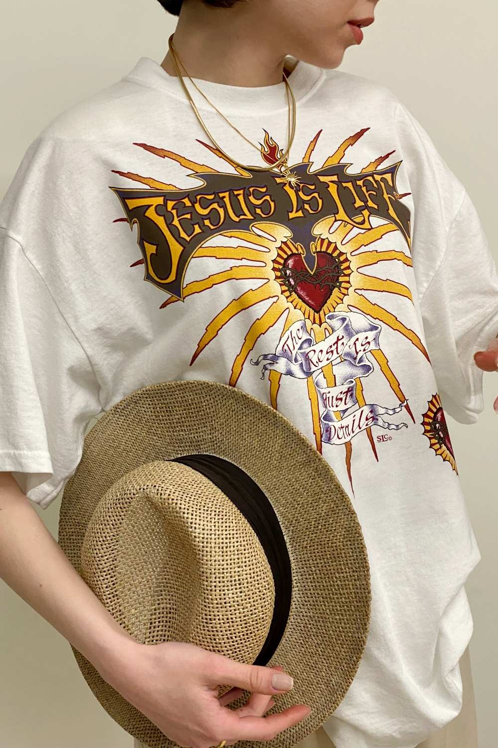 T-SHIRT