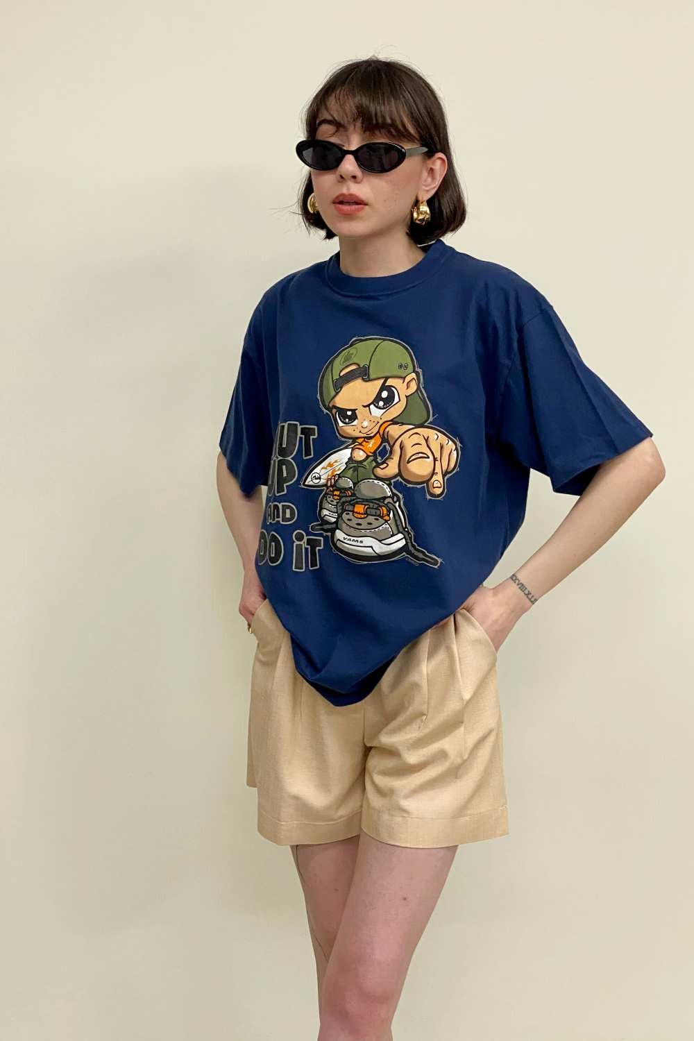 T-SHIRT