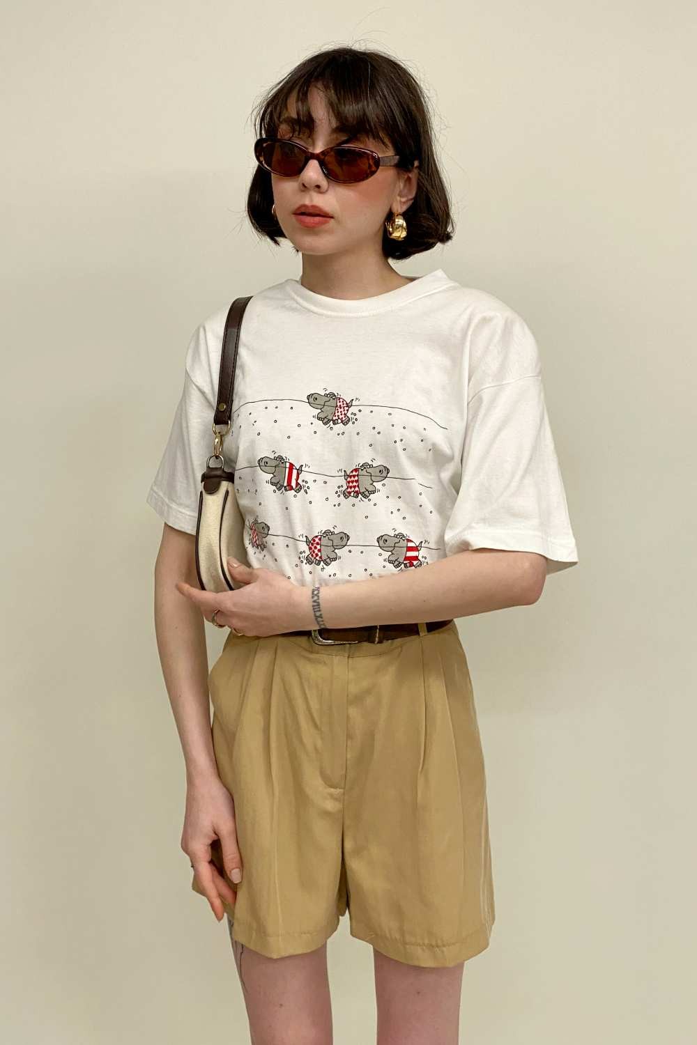 T-SHIRT