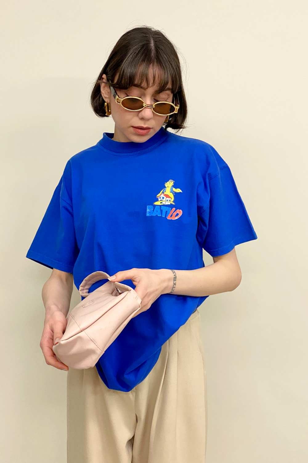 T-SHIRT