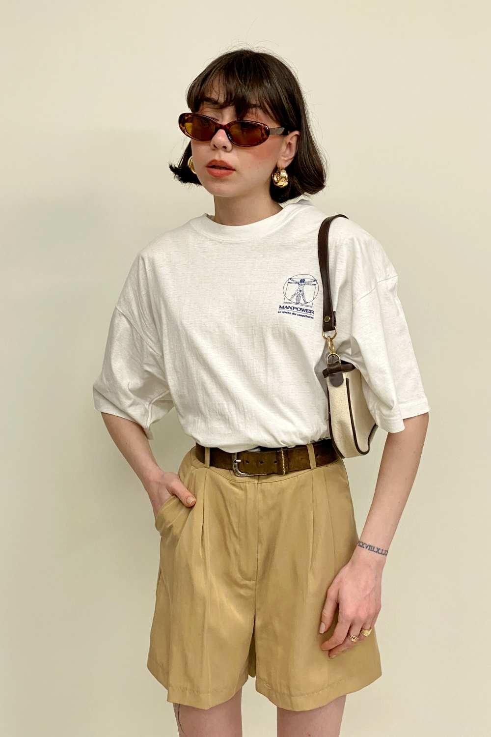 T-SHIRT