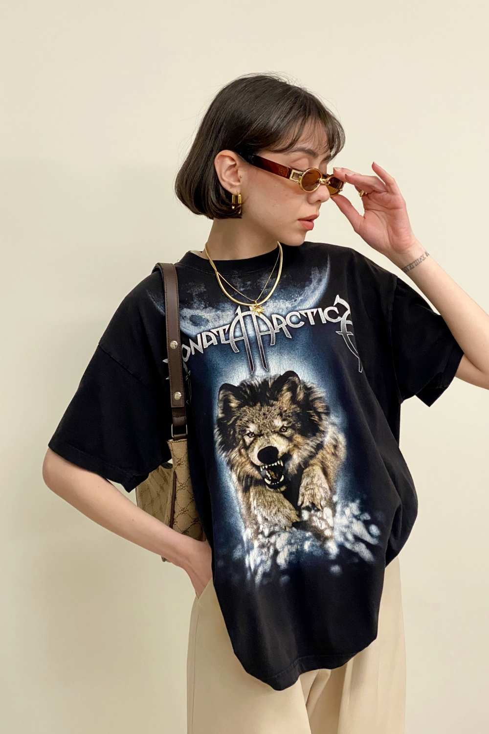 T-SHIRT
