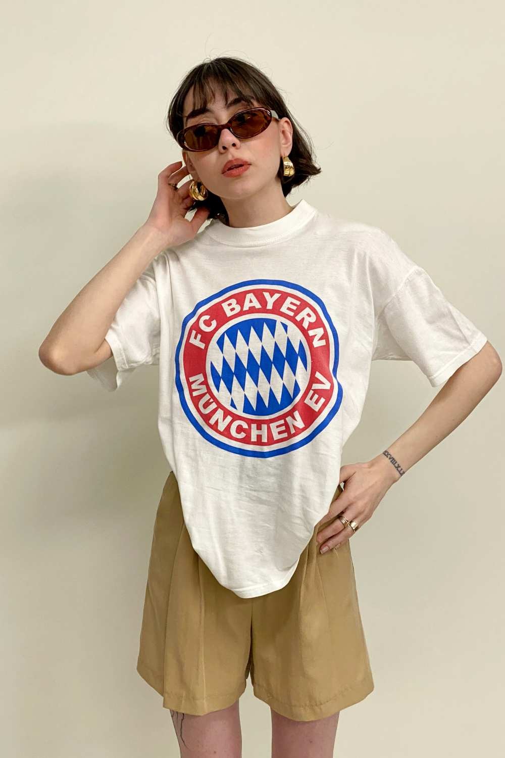 T-SHIRT