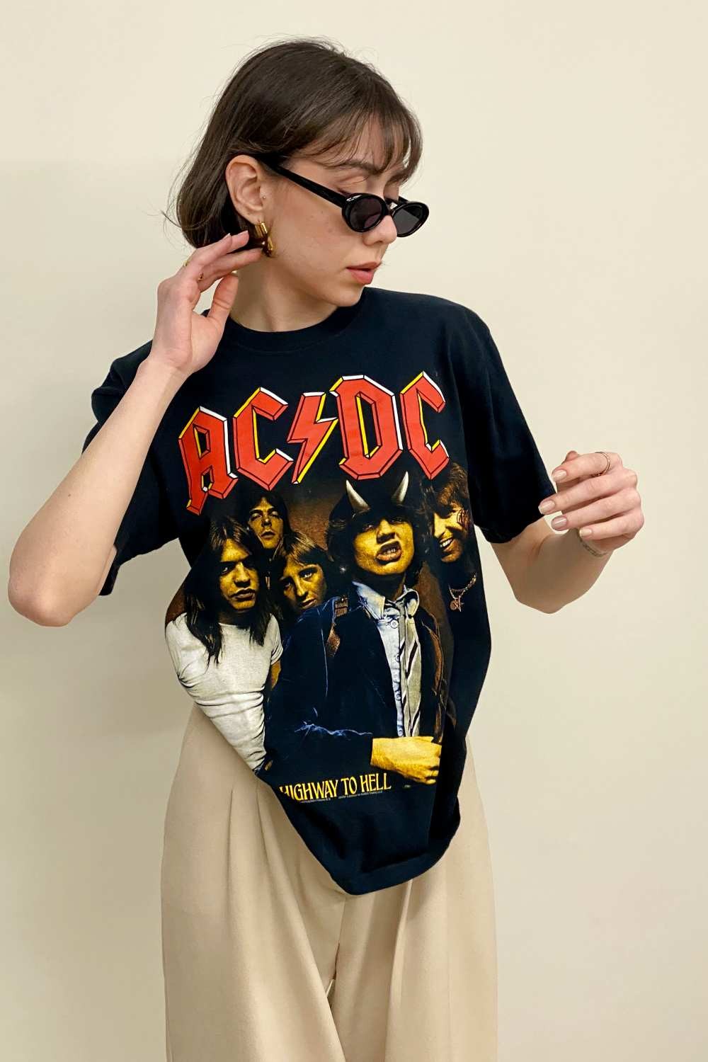 T-SHIRT
