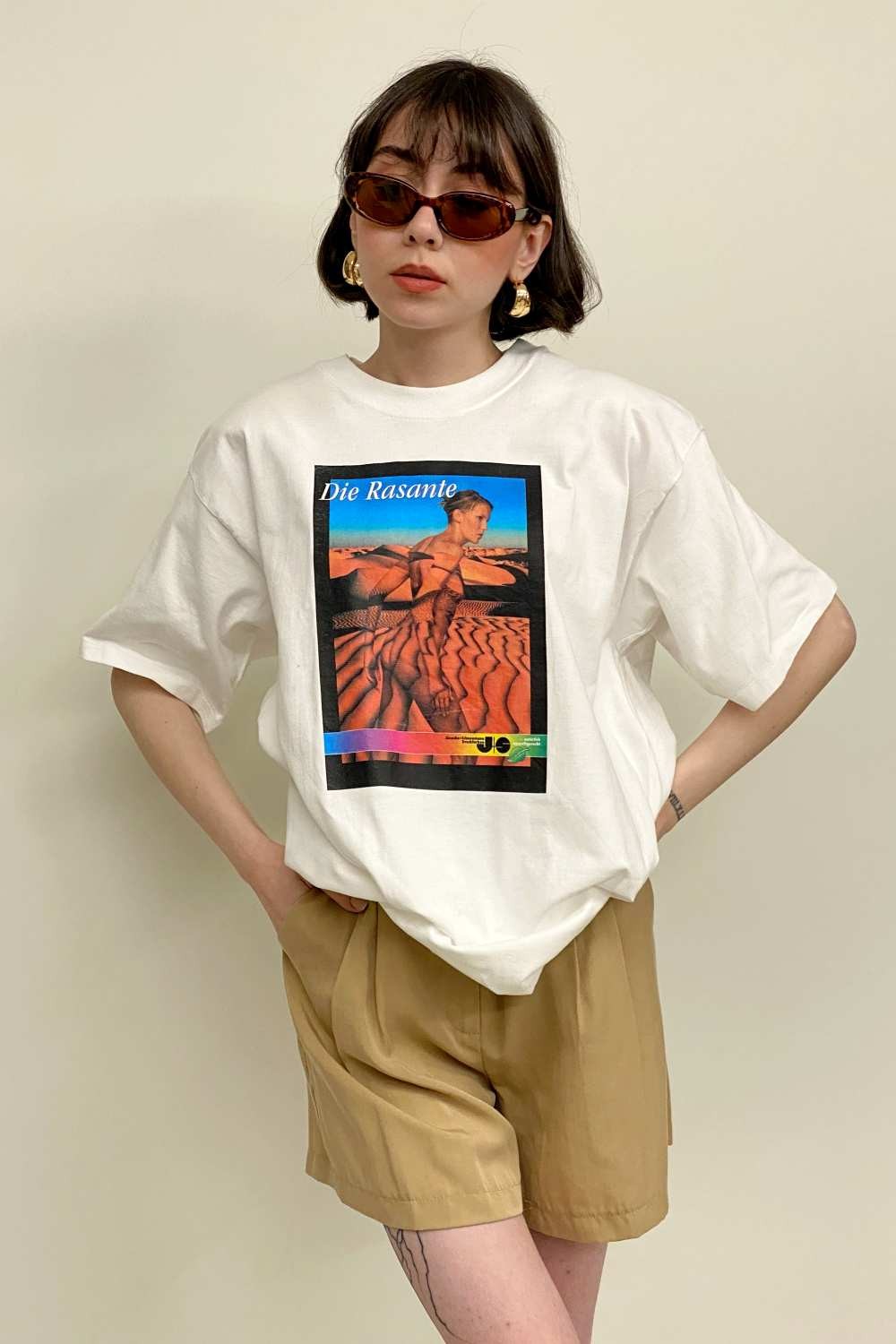 T-SHIRT