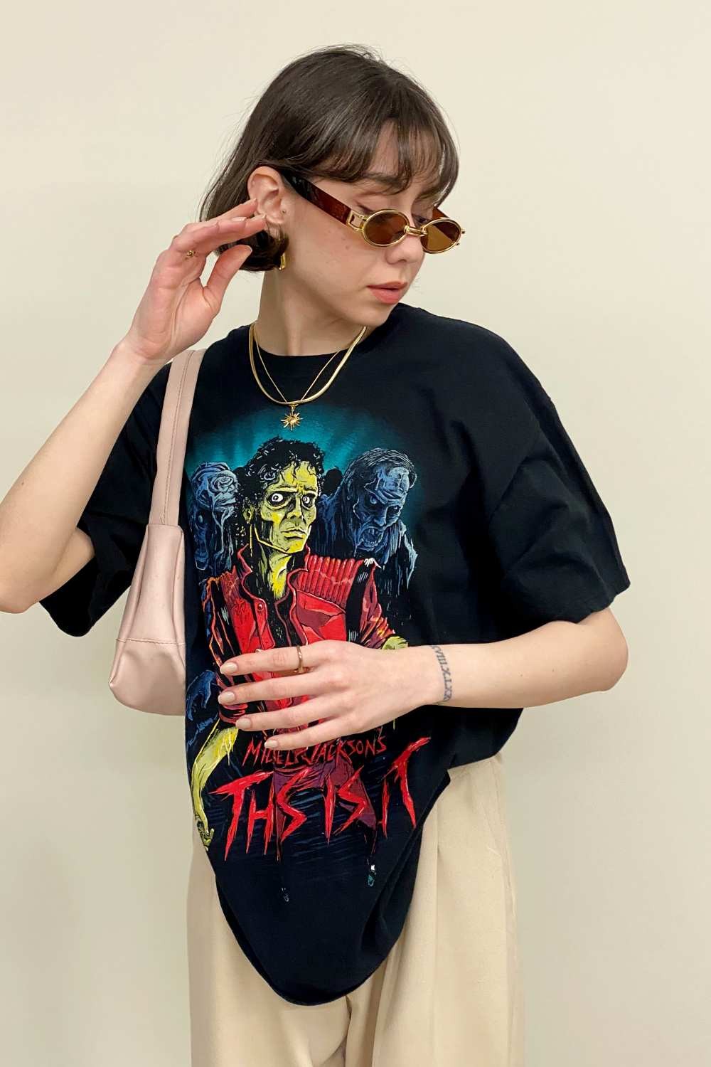 T-SHIRT