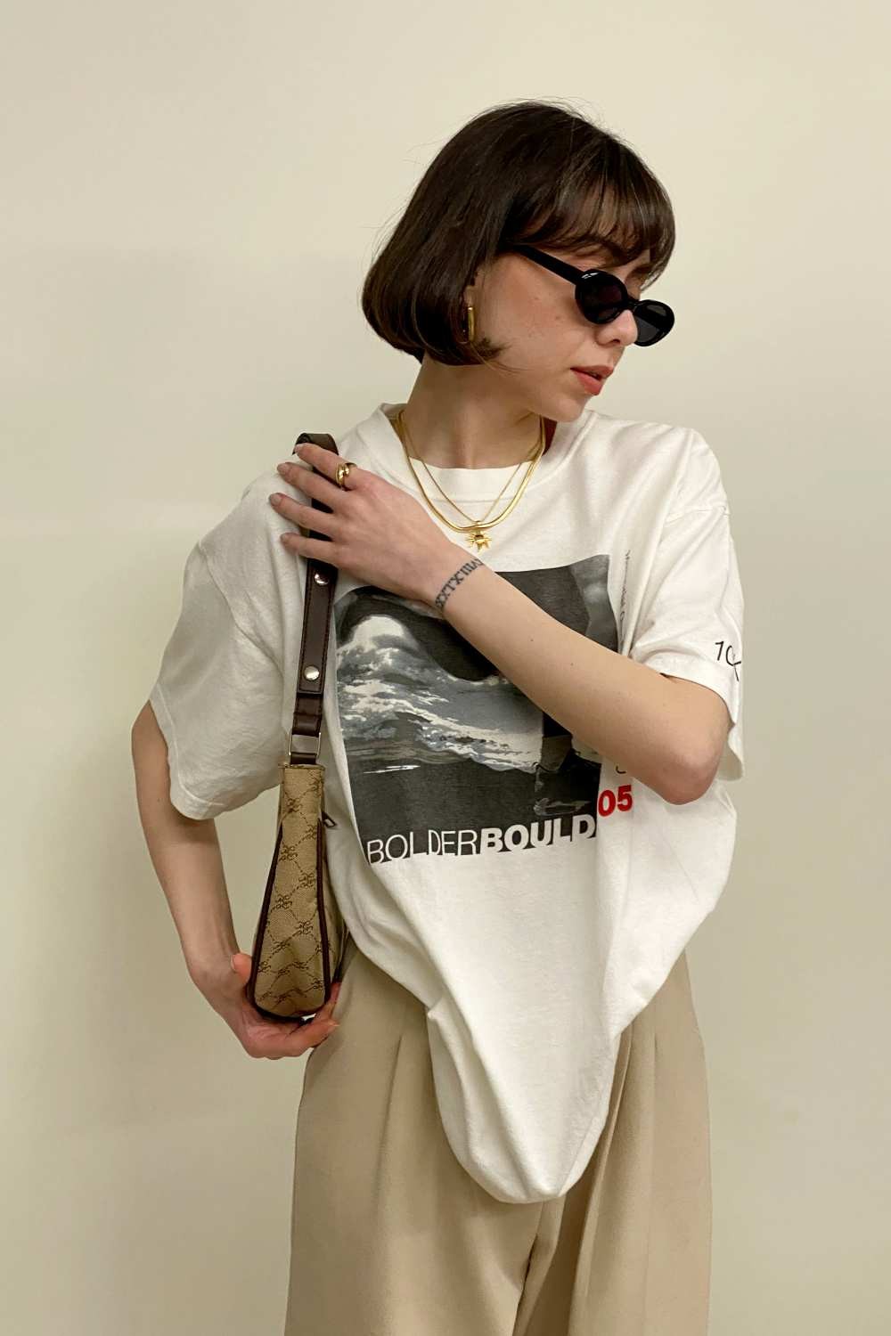 T-SHIRT