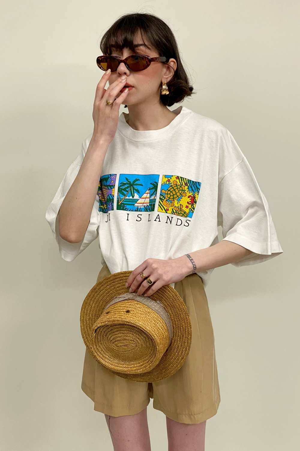 T-SHIRT