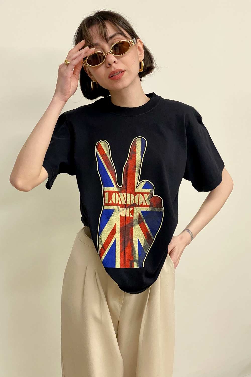T-SHIRT