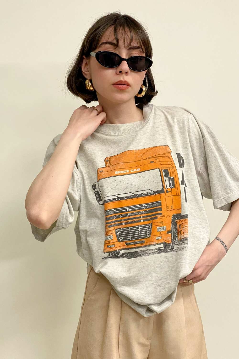 T-SHIRT