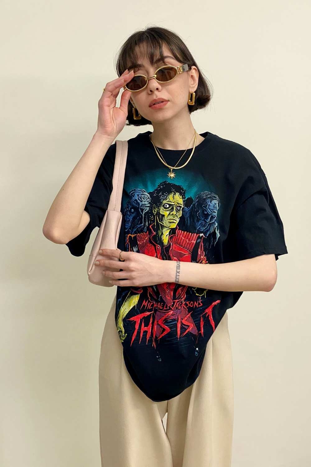 T-SHIRT