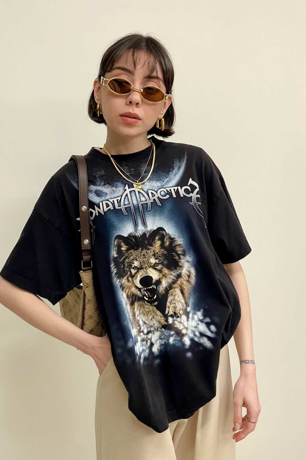 T-SHIRT
