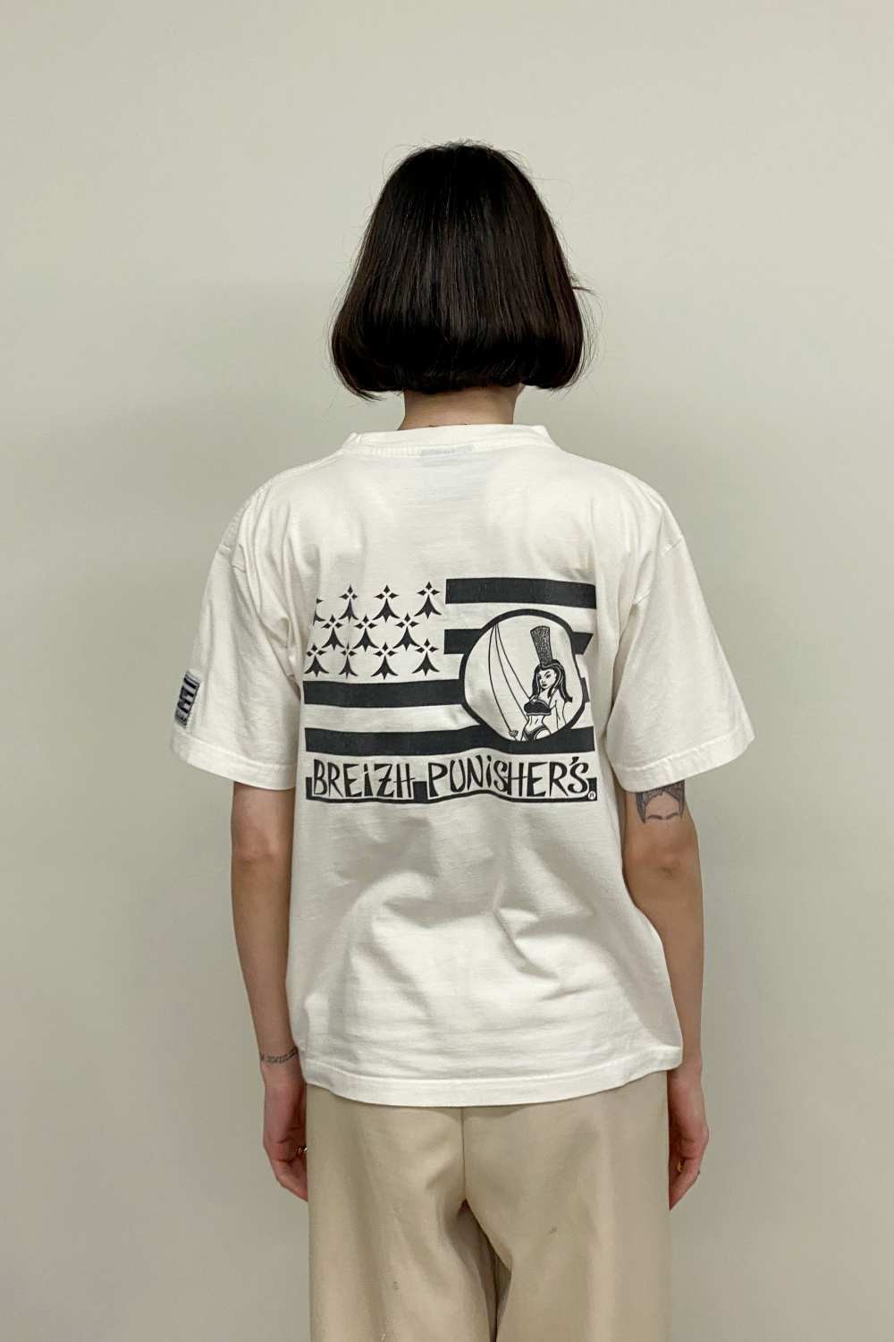 T-SHIRT