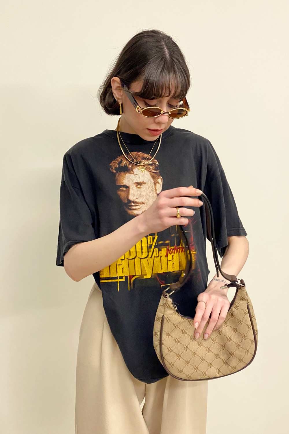 T-SHIRT